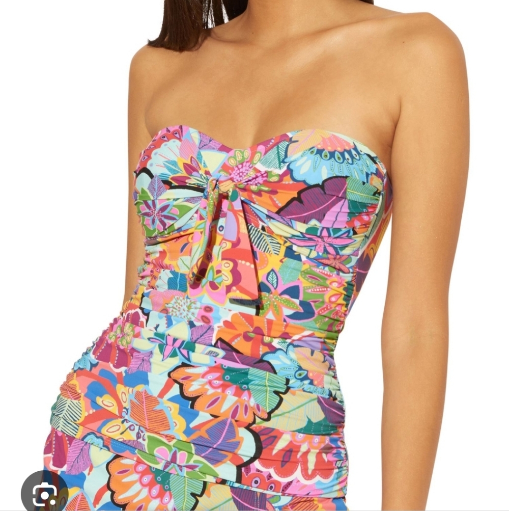 New With Tags Bleu Red Beattie Tankini Top. Detachable Straps